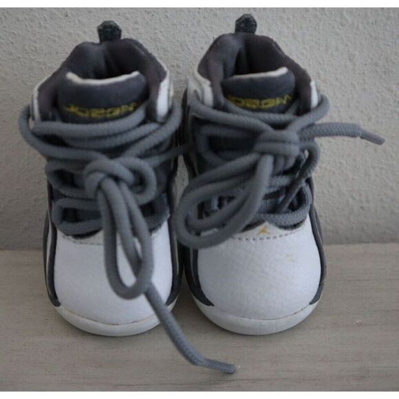 Air Jordan 323099-101 Unisex Baby Sz 2C Gray/White High-Top Sneakers - Picture 2 of 6
